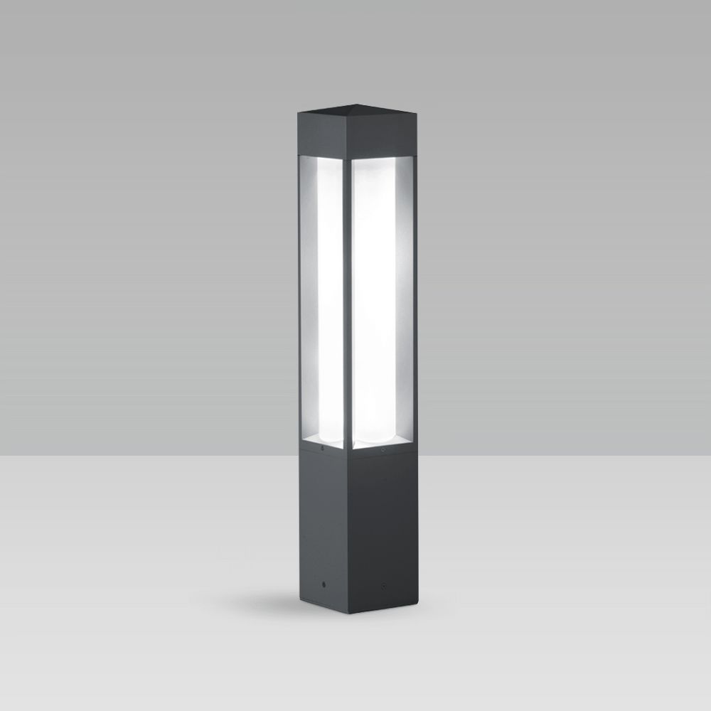 Bollard per illuminazione urbana e residenziale dall'elegante design quadrato, con performance illuminotecniche eccellenti